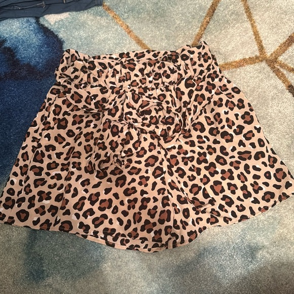 Altar'd State Pants - Alterd state Cheetah shorts.  Elastic waist.  Tie. Small.